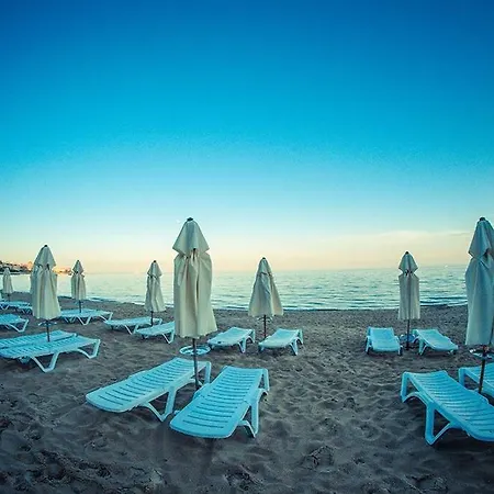 With View Апартаменты *