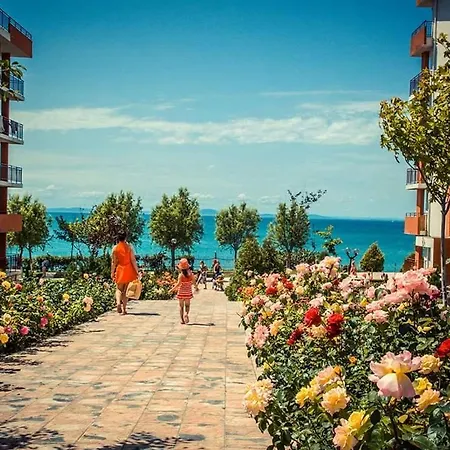 With View Апартаменты *